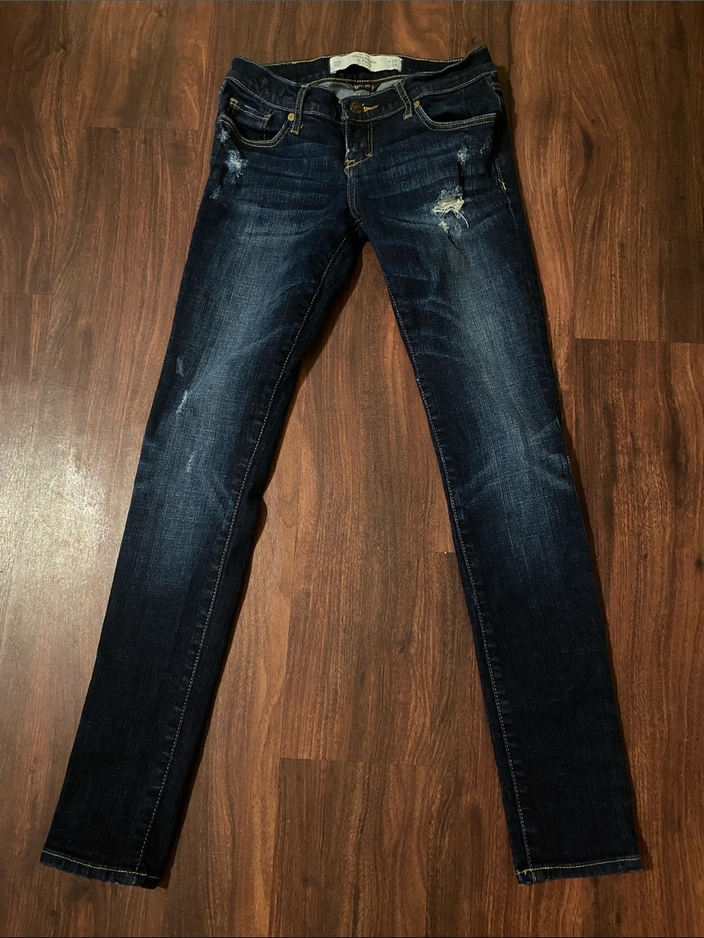 Abercrombie & Fitch Women's Dark Indigo Distressed Skinny Jeans